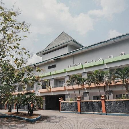 Reddoorz Plus Near Pelabuhan Merak Cilegon Exterior photo