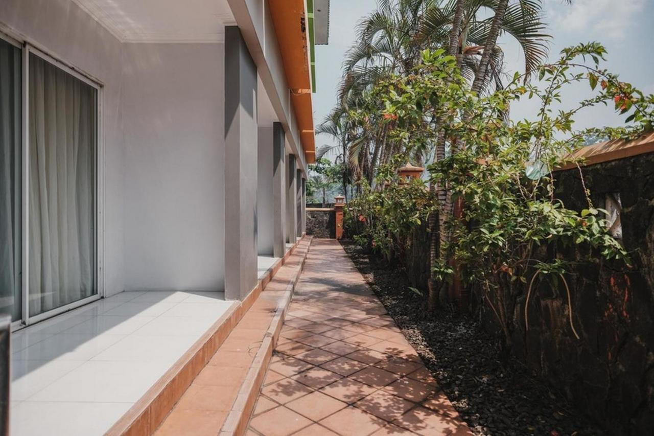Reddoorz Plus Near Pelabuhan Merak Cilegon Exterior photo